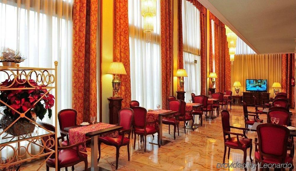 Salles Ciutat Del Prat Barcelona Airport El Prat de Llobregat Restoran foto